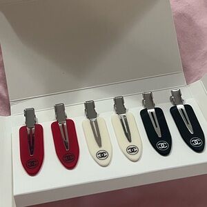 [CHANEL] Elegant Red, Cream, and Black Hair Clips